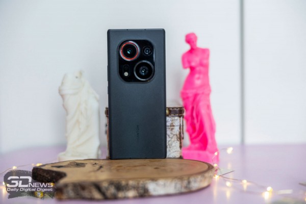 Обзор TECNO PHANTOM X2 Pro: смартфон с выдвижной зум-камерой 