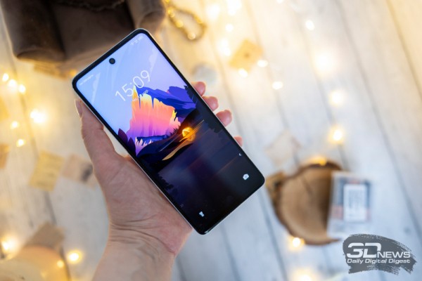 Обзор смартфона TECNO SPARK 10 Pro: минимализм, стекло и дерзкая фронталка 