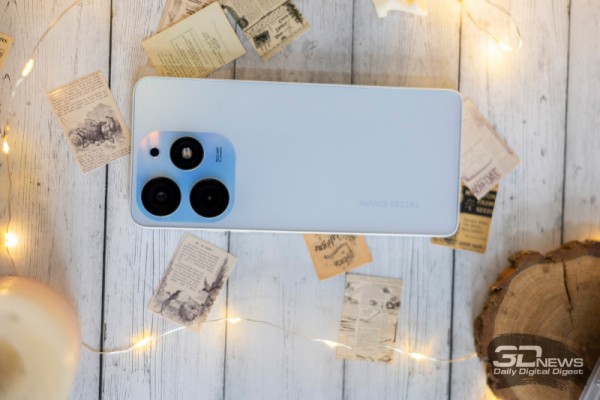 Обзор смартфона TECNO SPARK 10 Pro: минимализм, стекло и дерзкая фронталка 