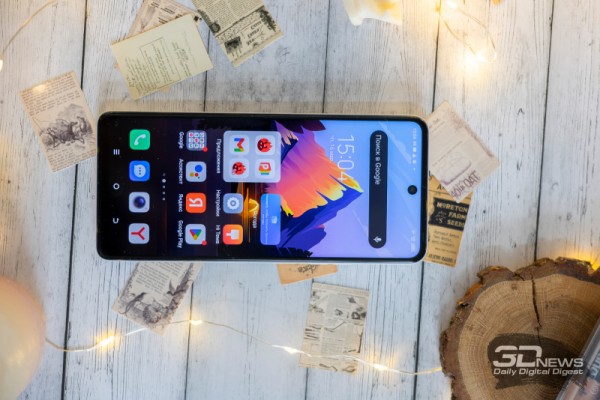 Обзор смартфона TECNO SPARK 10 Pro: минимализм, стекло и дерзкая фронталка 