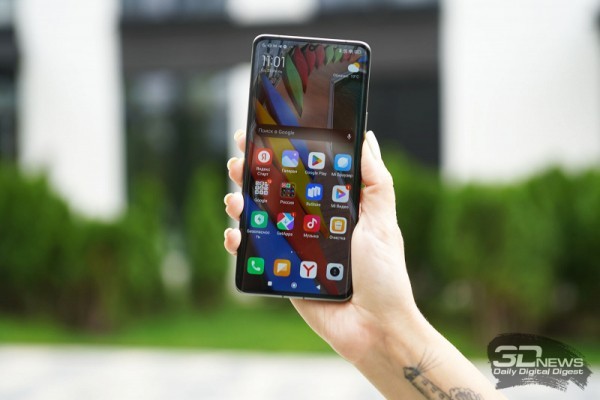 Обзор смартфона Xiaomi 13 Ultra, скидывающего фотокамеры с корабля современности 