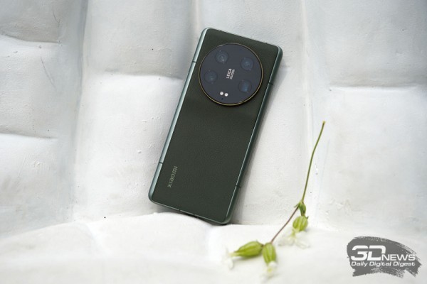 Обзор смартфона Xiaomi 13 Ultra, скидывающего фотокамеры с корабля современности 
