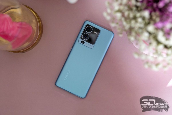 Обзор смартфона vivo V25 Pro: оригинал в поисках баланса 
