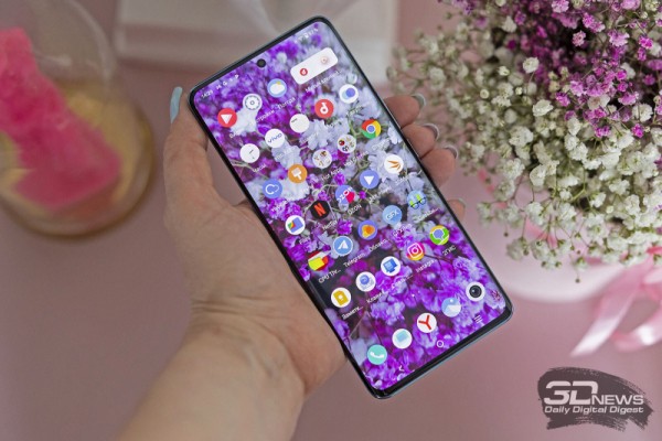 Обзор смартфона vivo V25 Pro: оригинал в поисках баланса 