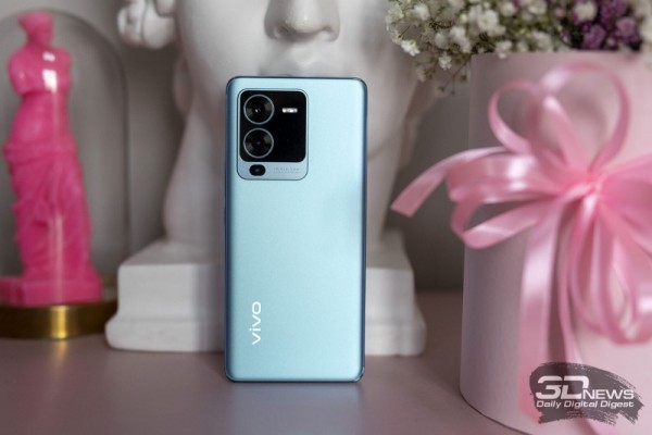 Обзор смартфона vivo V25 Pro: оригинал в поисках баланса 