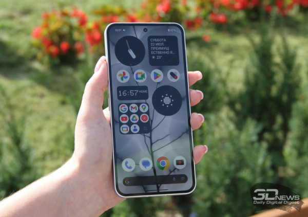 Обзор смартфона Nothing Phone (2): ярче, мощнее, дороже, но всё ещё очень необычно 