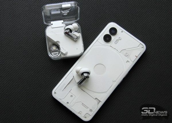 Обзор смартфона Nothing Phone (2): ярче, мощнее, дороже, но всё ещё очень необычно 